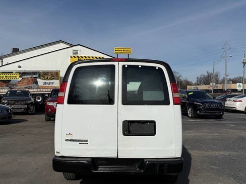 Used 2012 Chevrolet Express 2500 2500 3dr Cargo Van w/ 1WT image 4