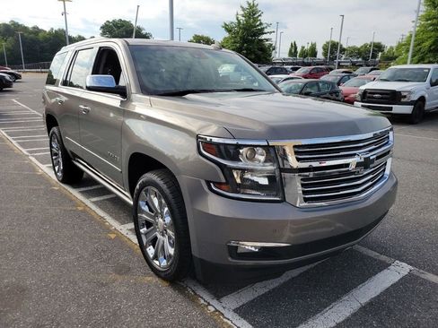 Used 2018 Chevrolet Tahoe Premier RWD image 2