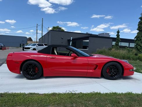 Used 2002 Chevrolet Corvette Convertible w/ Preferred Equipment Group2 RWD image 6