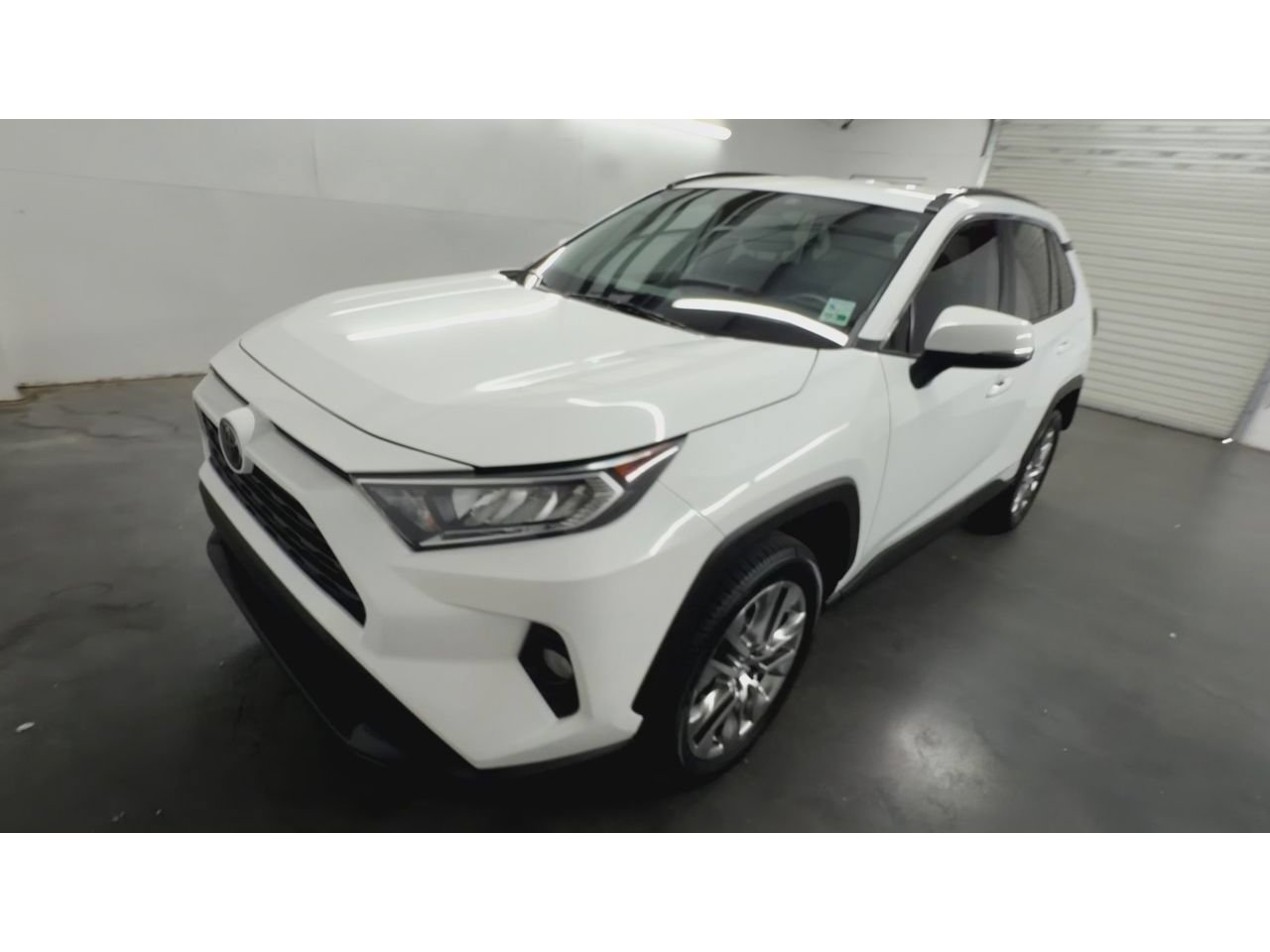 Used 2020 Toyota RAV4 XLE FWD image 4
