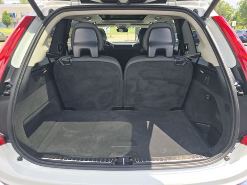 Used 2025 Volvo XC90 B6 Plus AWD/4WD image 18