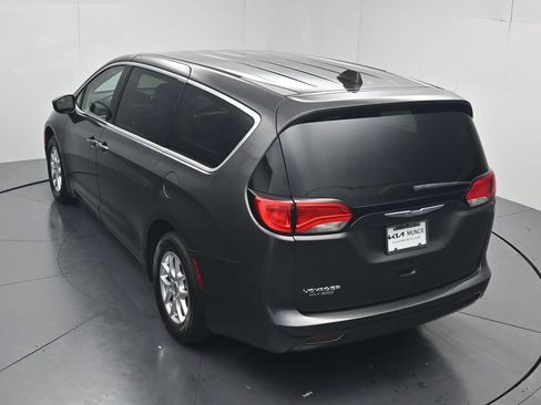 Used 2023 Chrysler Voyager LX FWD image 48