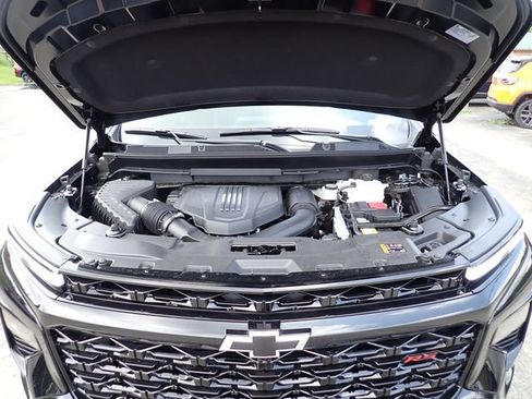 Used 2026 Chevrolet Traverse RS w/ LPO, Floor Liner Package AWD/4WD image 12