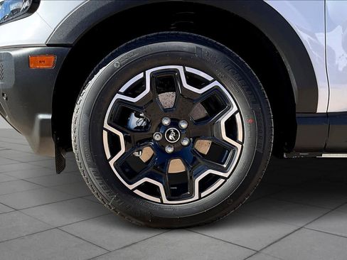 New 2025 Ford Bronco Sport Outer Banks w/ Outer Banks Tech Package+ image 11