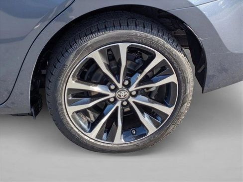 Used 2017 Toyota Corolla SE image 22