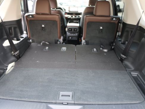 Used 2025 Honda Pilot Elite image 36