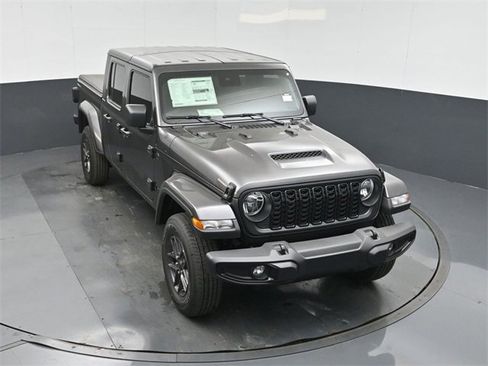 New 2025 Jeep Gladiator Sport image 34