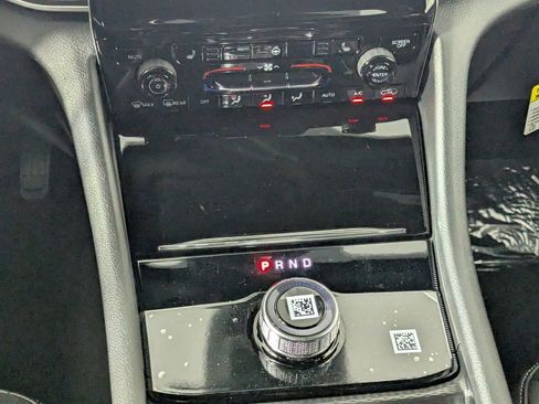 New 2025 Jeep Grand Cherokee Altitude image 25