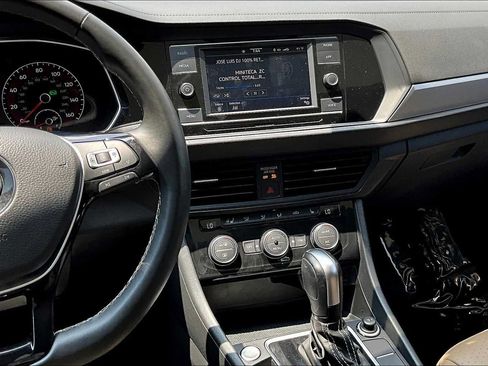 Used 2021 Volkswagen Jetta SE w/ SE Cold Weather Package FWD image 7