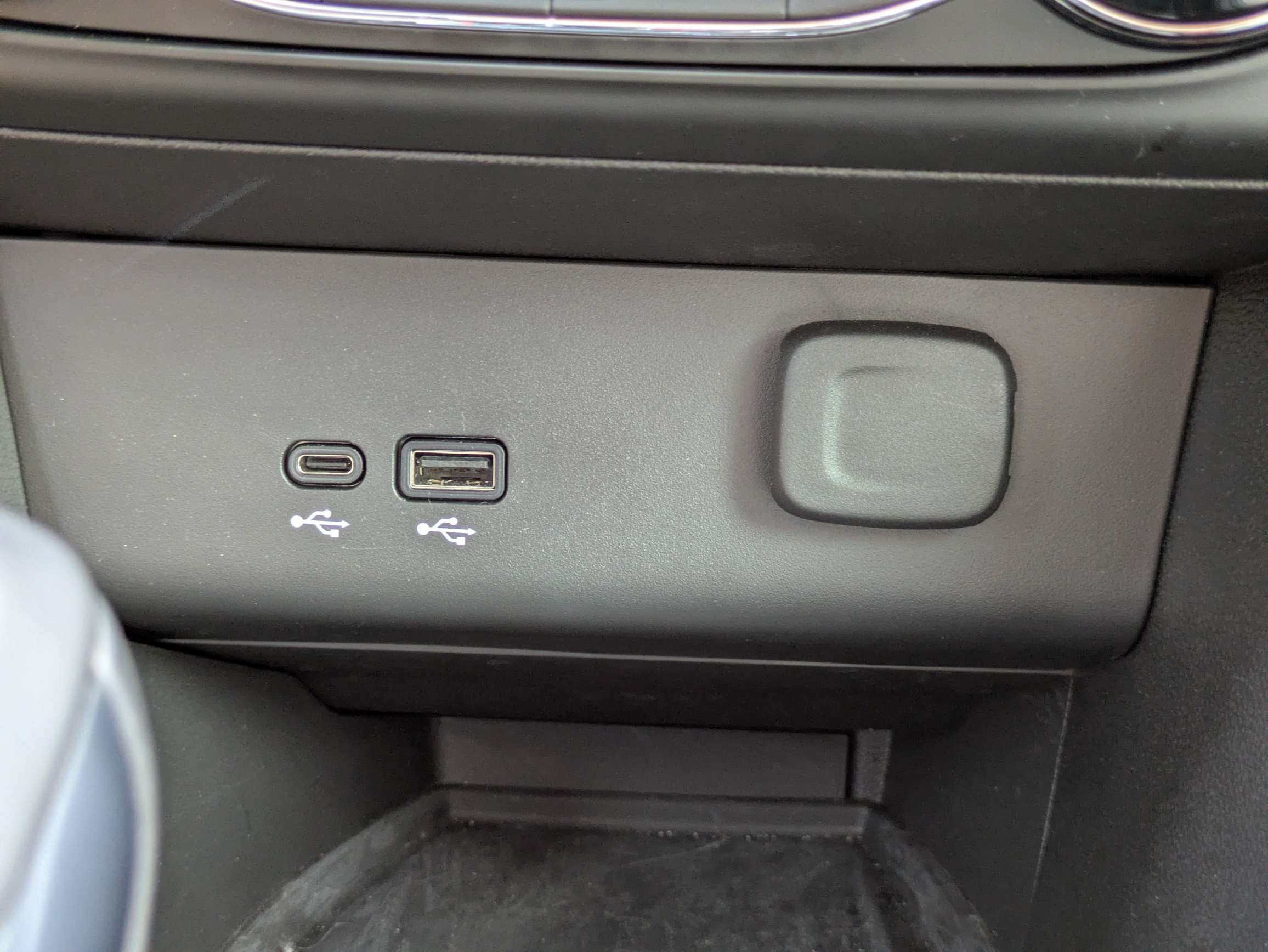 Used 2025 Buick Encore GX Preferred w/ Advanced Technology Package FWD image 24