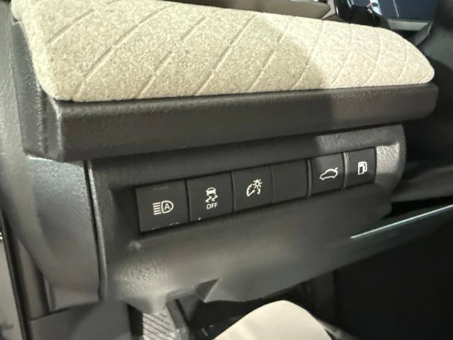 Used 2026 Toyota Camry XLE AWD/4WD image 20