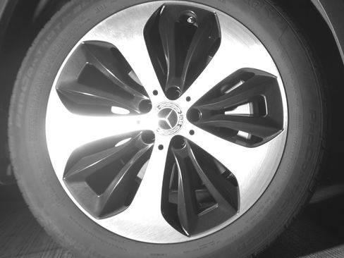 Used 2025 Mercedes-Benz GLB 250 image 13