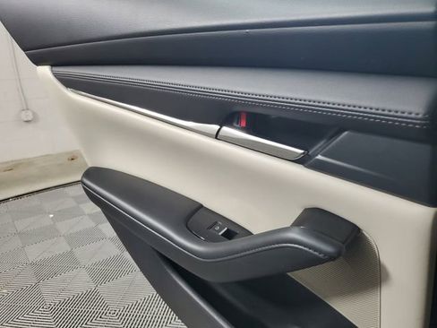 Used 2023 MAZDA MAZDA3 s image 17