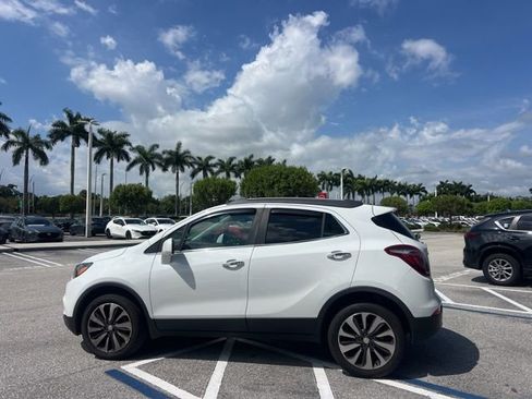 Used 2021 Buick Encore Preferred AWD/4WD image 13