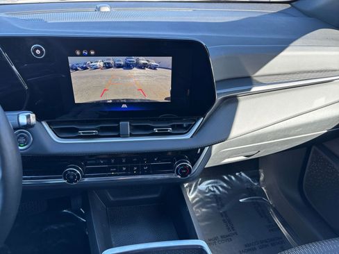 Used 2025 Chevrolet Equinox LT image 17