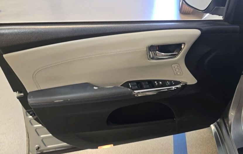 Used 2015 Toyota Avalon XLE Touring FWD image 8