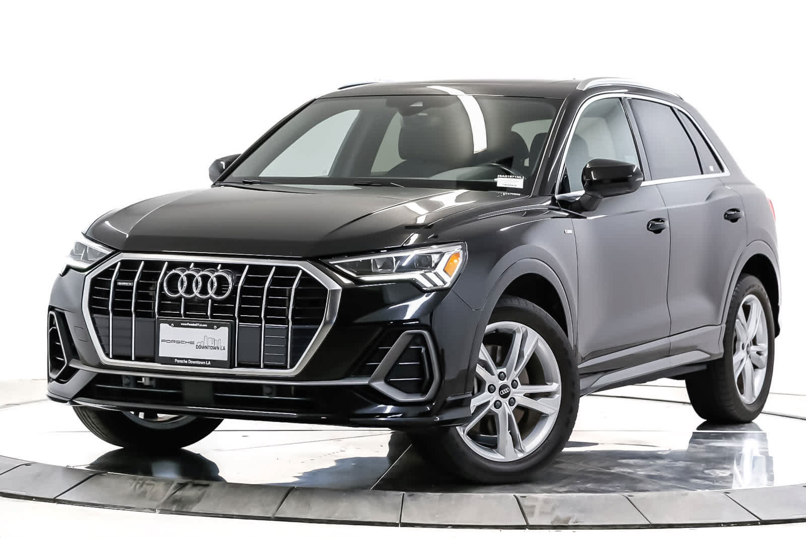 Used 2022 Audi Q3 2.0T Premium Plus w/ Premium Plus Package AWD/4WD image 1
