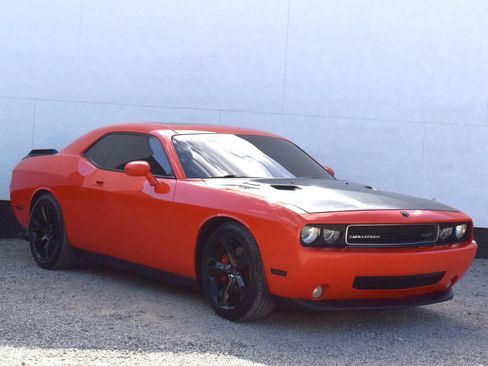 Used 2010 Dodge Challenger SRT8 w/ SRT Option Group II RWD image 33