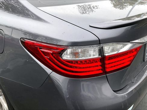 Used 2013 Lexus ES 350 image 28