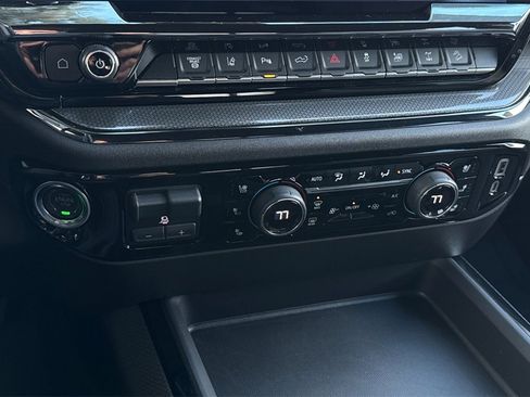 Certified 2025 Chevrolet Silverado 2500 ZR2 w/ Technology Package image 24