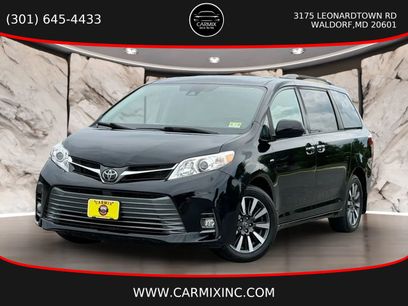 Used 2018 Toyota Sienna XLE w/ XLE Navigation Package