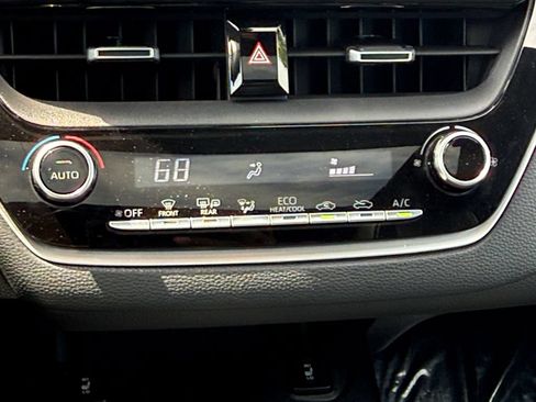 Used 2021 Toyota Corolla XSE FWD image 16