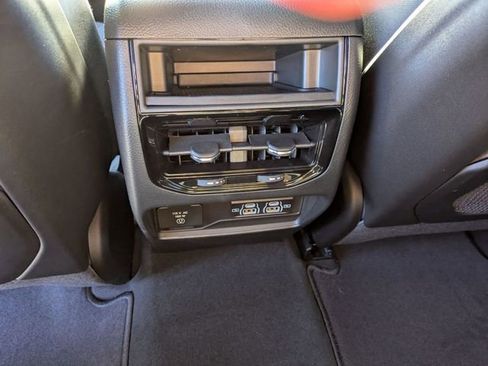 New 2025 Jeep Grand Cherokee Laredo RWD image 33