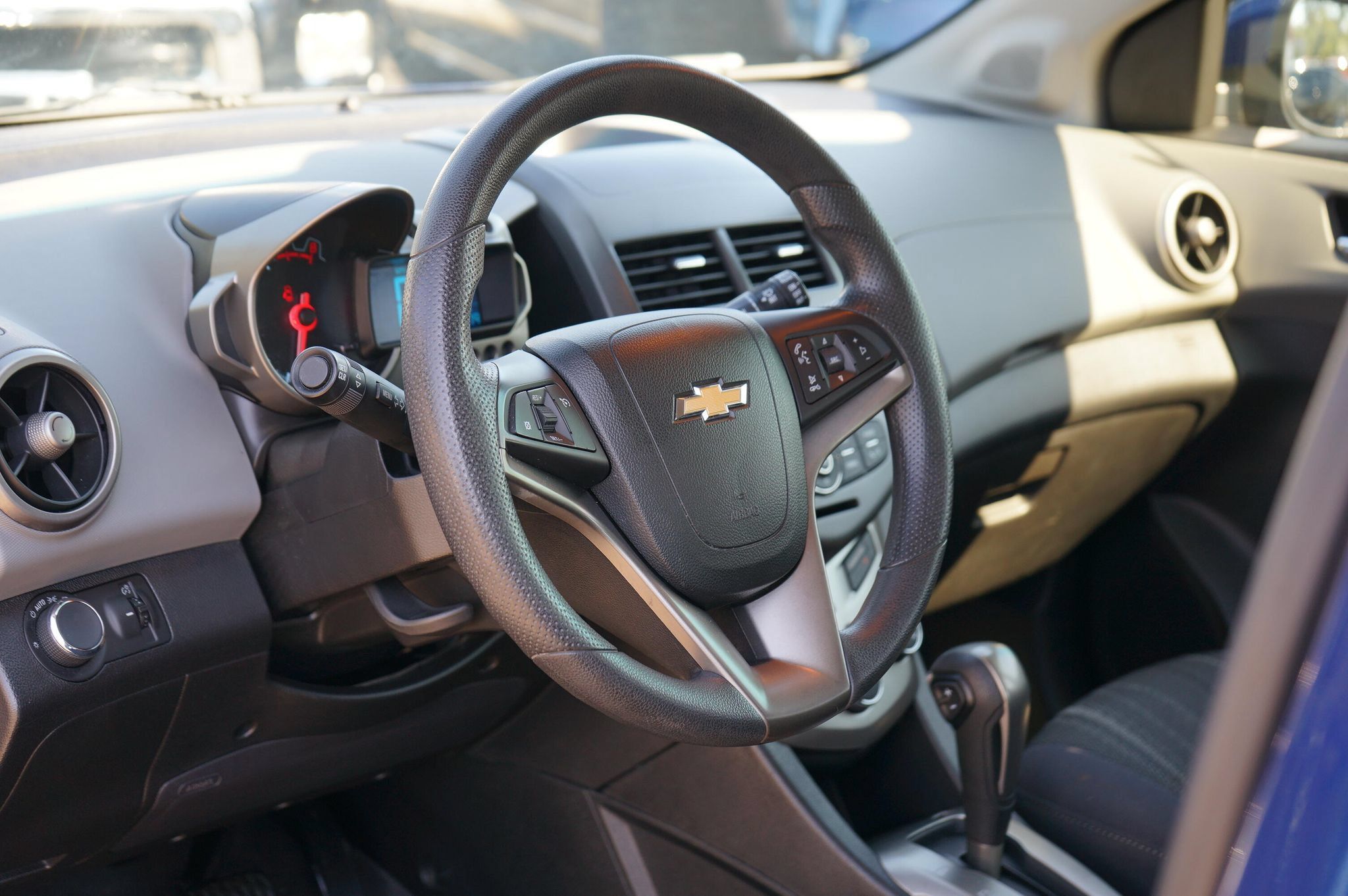 Used 2013 Chevrolet Sonic LT FWD image 9