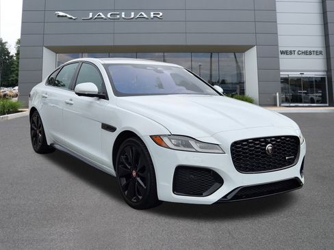 Certified 2021 Jaguar XF R-Dynamic SE image 2