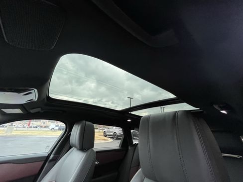 Certified 2025 Land Rover Range Rover Velar Dynamic HSE image 30