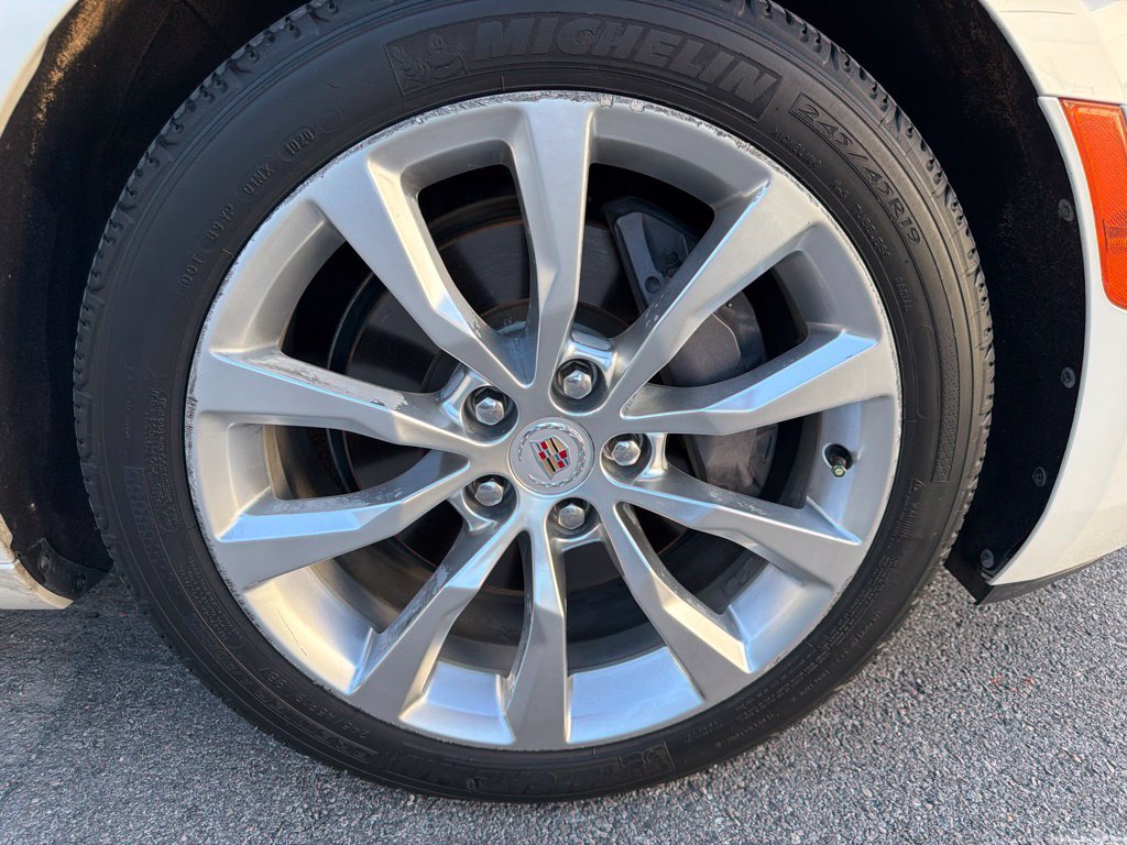 Used 2015 Cadillac XTS Luxury w/ Driver Awareness Package FWD image 5