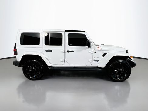Used 2023 Jeep Wrangler Unlimited Sahara w/ Cold Weather Group AWD/4WD image 3