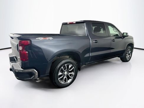 Used 2024 Chevrolet Silverado 1500 LT AWD/4WD image 9