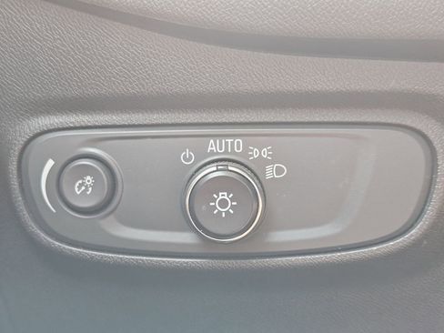 Used 2022 Chevrolet Equinox LT FWD image 28