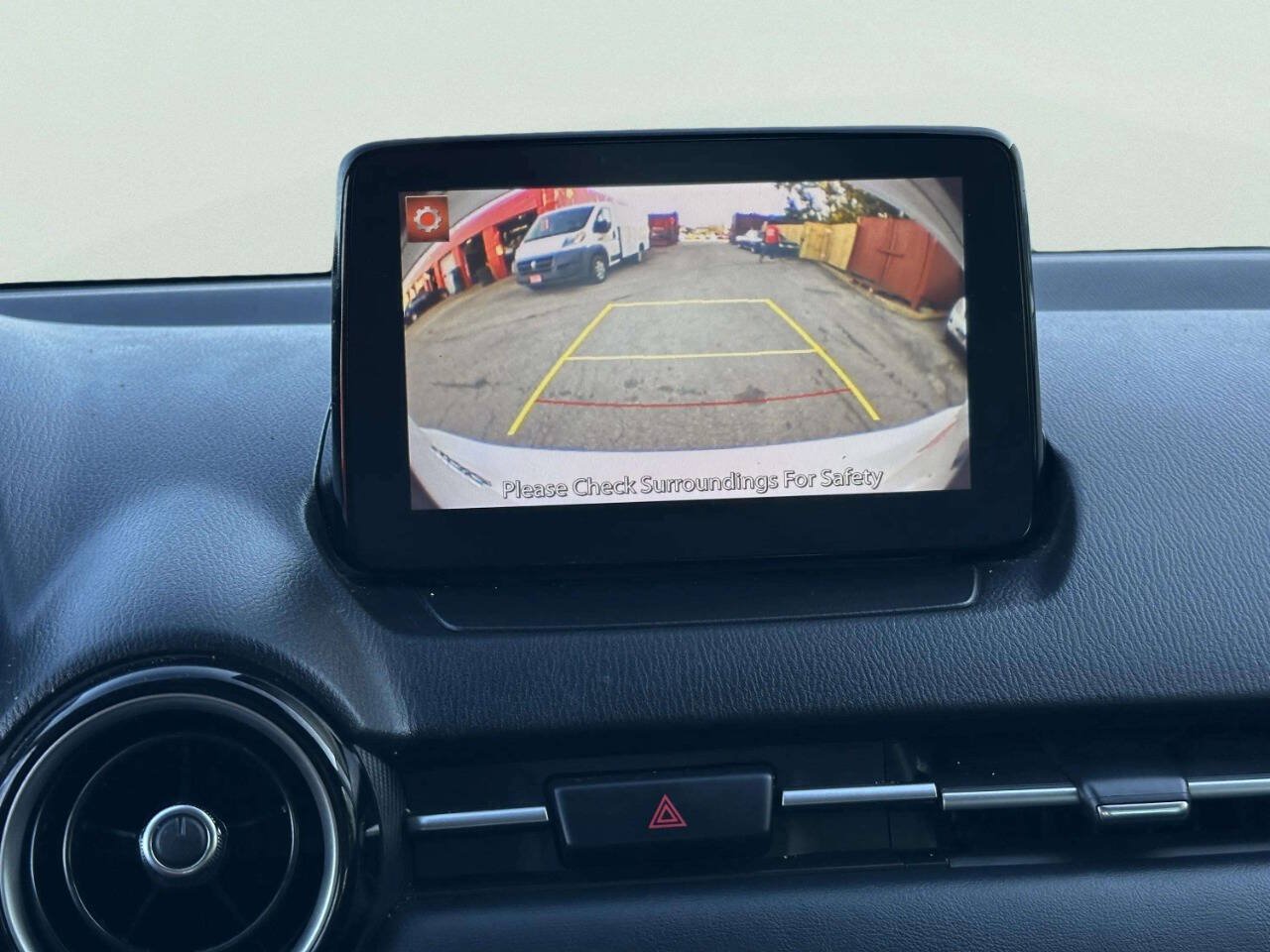 Used 2019 Toyota Yaris LE FWD image 31