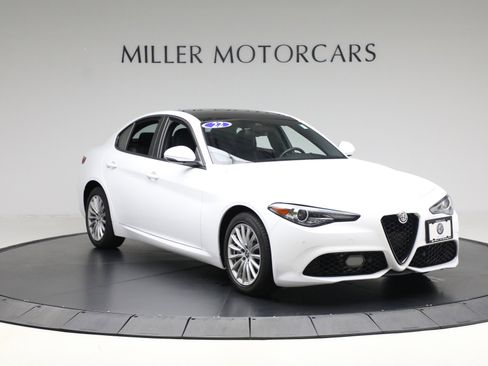 Used 2022 Alfa Romeo Giulia Sprint image 11