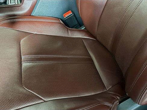 Used 2023 Ford Expedition Limited image 22