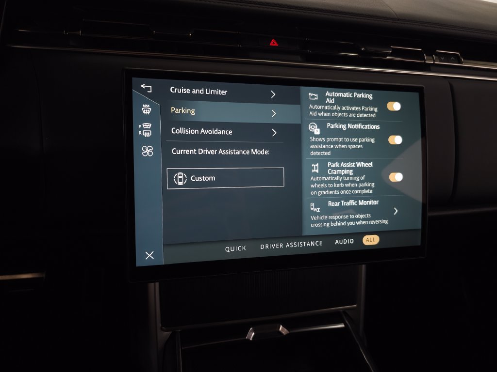Certified 2025 Land Rover Range Rover Autobiography AWD/4WD image 30