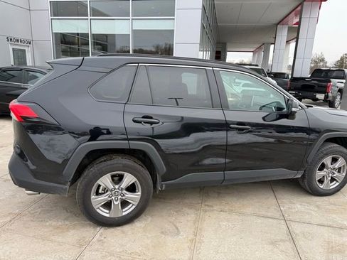 Used 2025 Toyota RAV4 XLE image 8