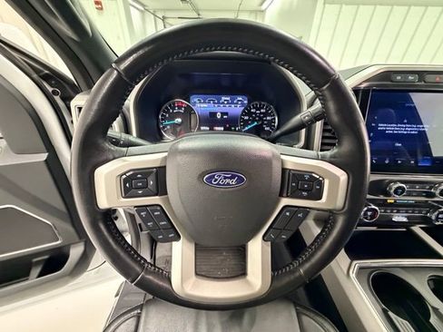 Used 2022 Ford F250 Lariat image 11