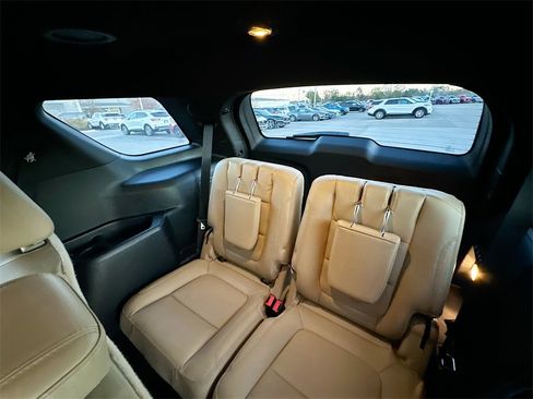 Used 2017 Ford Explorer Limited w/ Equipment Group 301A image 4