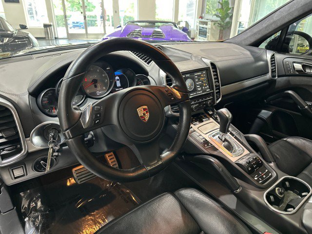 Used 2014 Porsche Cayenne GTS AWD/4WD image 5
