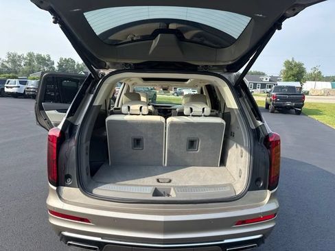 Used 2022 Cadillac XT6 Premium Luxury AWD/4WD image 51