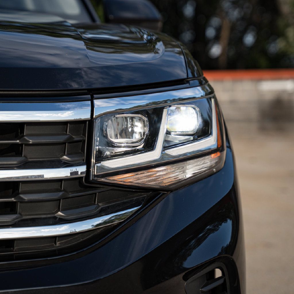 Certified 2023 Volkswagen Atlas SEL AWD/4WD image 3