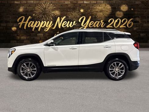 Used 2023 GMC Terrain SLT image 2