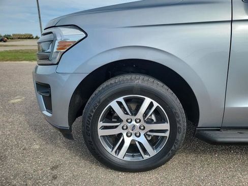 Used 2024 Ford Expedition Max XLT image 10