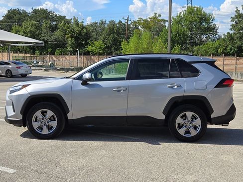 Used 2025 Toyota RAV4 XLE AWD/4WD image 6