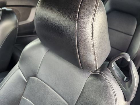 Used 2018 Ford Mustang Premium RWD image 13
