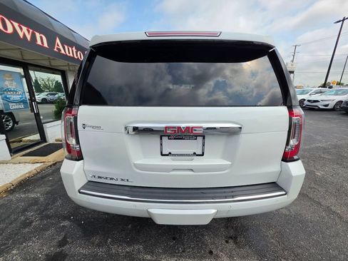 Used 2017 GMC Yukon XL Denali w/ Open Road Package AWD/4WD image 36