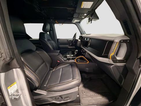 Used 2023 Ford Bronco Badlands image 23